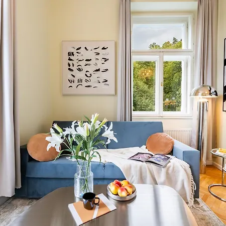 Kinu House By Days * Praha